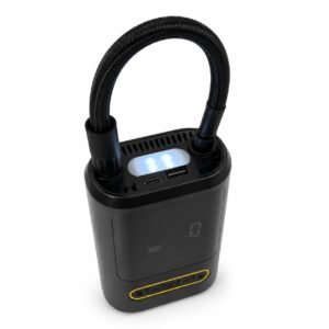 مضخة هواء كهربائية محمولة للإطارات مزودة بخرطوم وإضاءة LED وشاشة رقمية ومنافذ USB